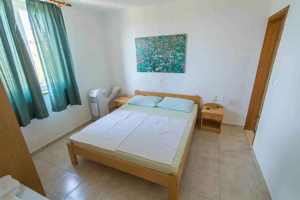 Neza Apartments Stara Baška 0*,